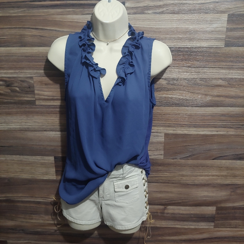 (3for$20) Wallpapher ruffled collar sleeveless navy top sz small